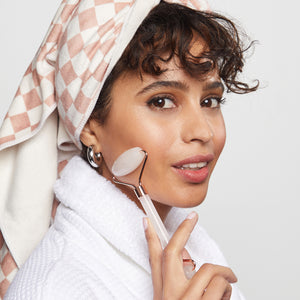 Ensemble bonnet de douche flexible doublé de satin + serviette à cheveux XL