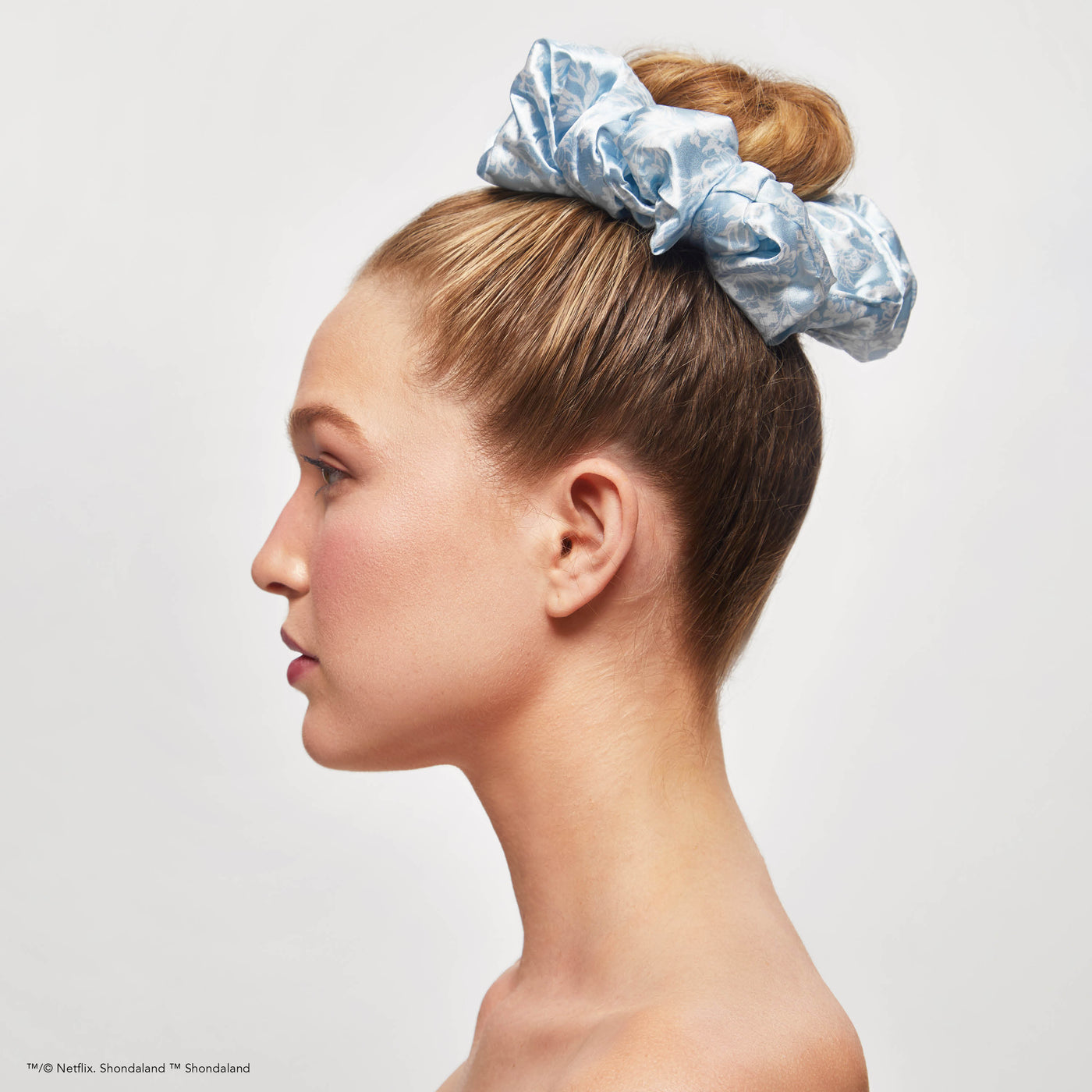 Bridgerton x Kitsch Satin-Kissen Scrunchies - Toile De Blue