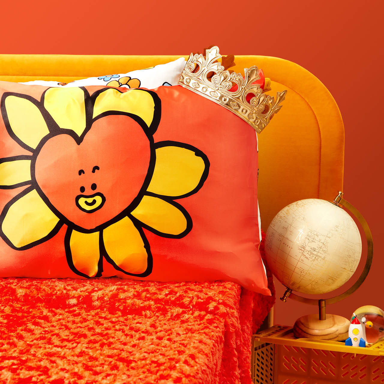 BT21 meets Kitsch Funda de almohada de saten TATA KITSCH