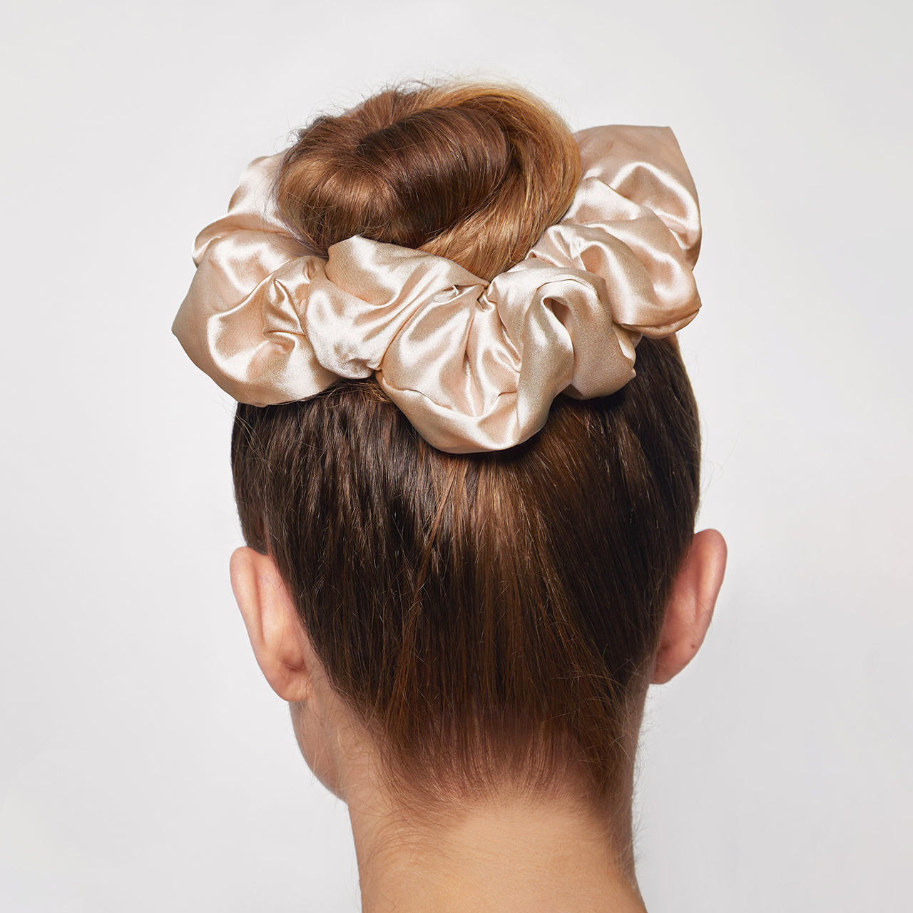 Cuscino di raso Scrunchie - Champagne