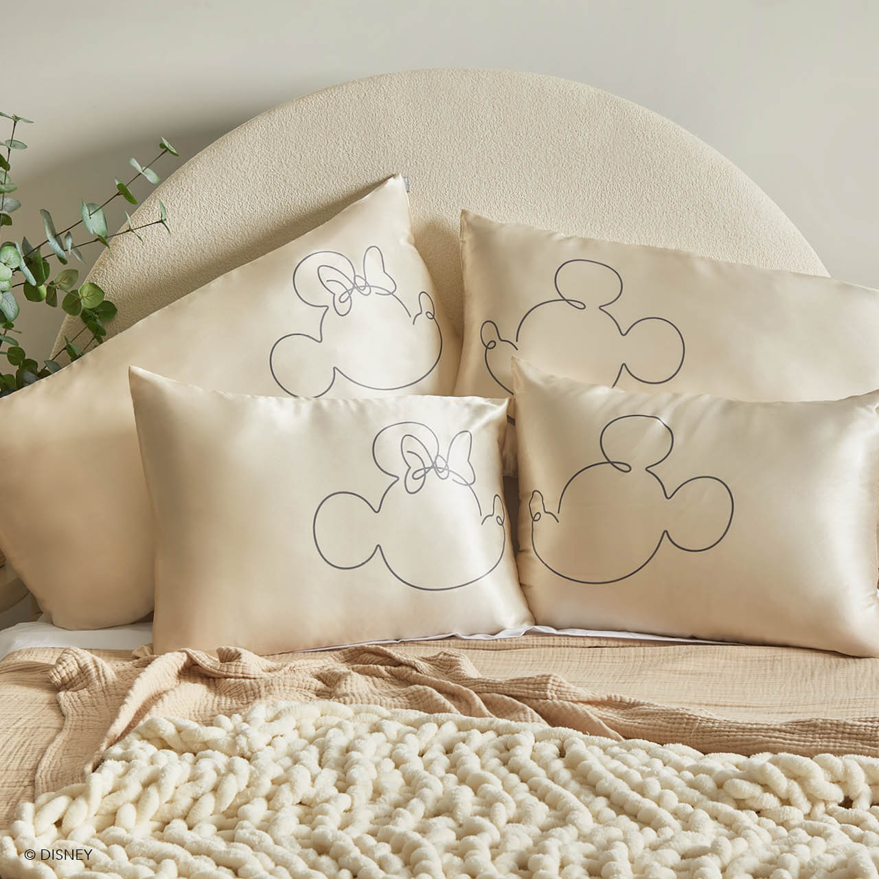 Kitsch x Mickey and Minnie Satin Pillowcase Mrs. Mouse